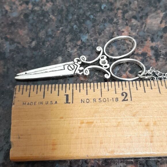 Unisex Silver Scissors on Chain...NEW. - Picture 3 of 5